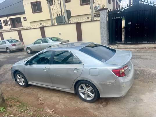 A picture of Toks standard 2013 Toyota Camry SE 2Ar