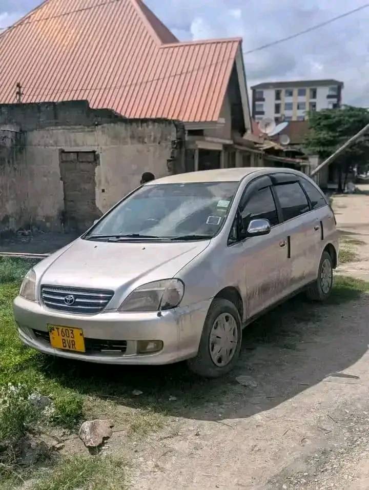 toyota nadia