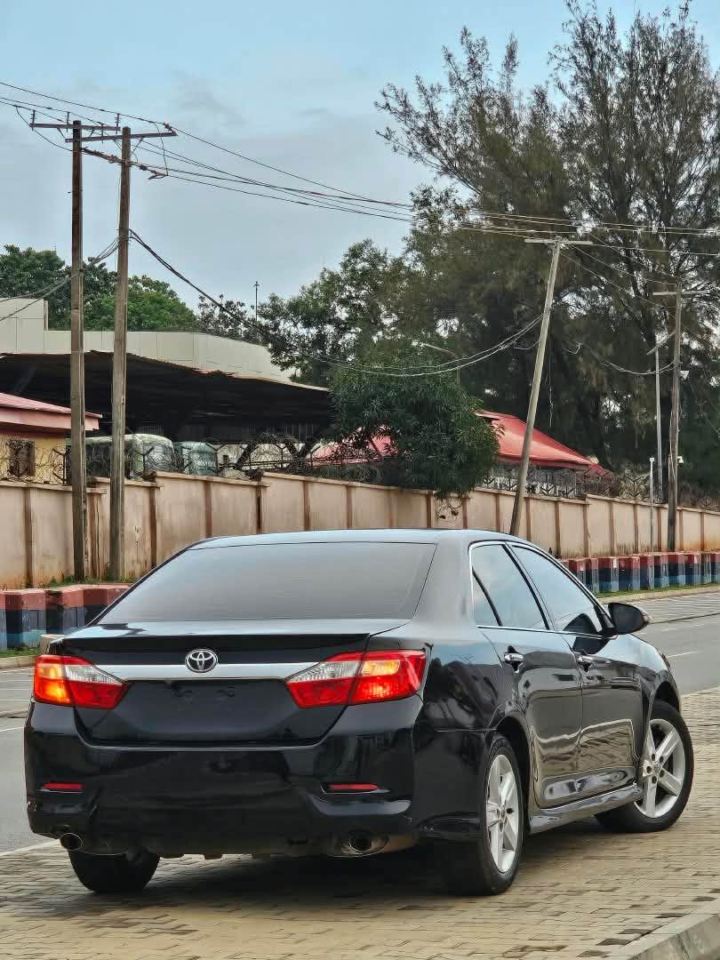 A picture of TOYOTA CAMRY PRESTIGE SPORT 2013