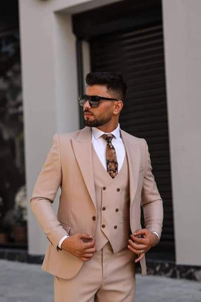 A picture of Turkish suit