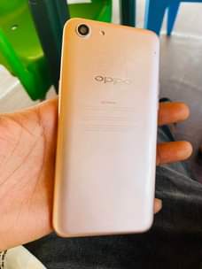 A picture of Oppo a83