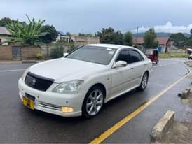 A picture of Crown Athlete inarengeshwa HAINA AJALI haina kipengele 6ml 0625764751 MBEYA