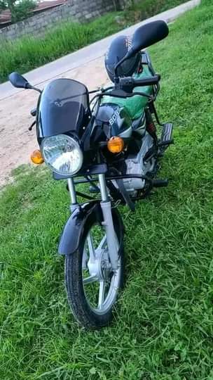 A picture of BOXER BM CC125 SPEED 120 TSH 850 000 PIGA WHTSPP