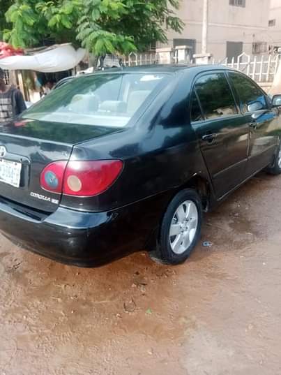 A picture of Toyota Corolla Le 2005 model Belgium equivalent Engine 100 Automatic