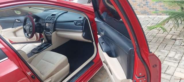 A picture of Toyota Camry 2014 model 4 sale Clean first body and