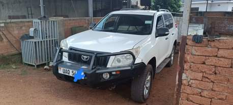 A picture of Land cruiser Prado