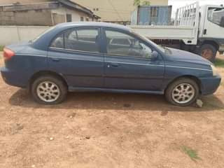 A picture of 2004 Kia Rio