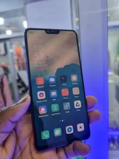 A picture of OPPO R15