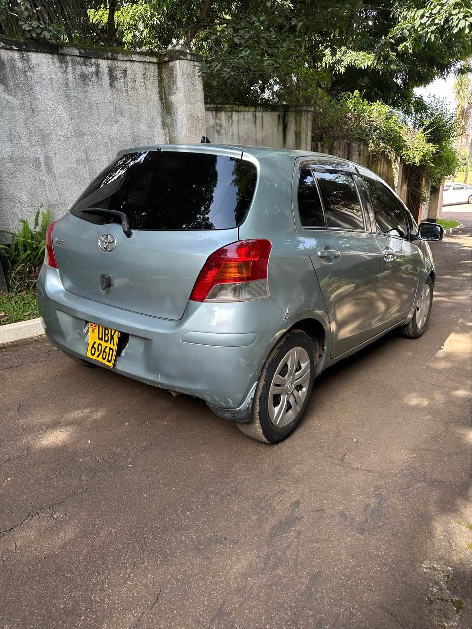 A picture of Vitz for sale