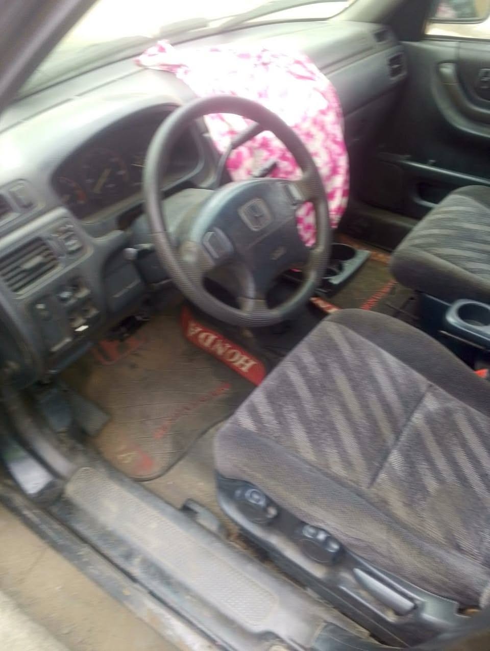 A picture of HONDA CRV 1999 MODEL ENGINE AND GEAR OK CALL ME