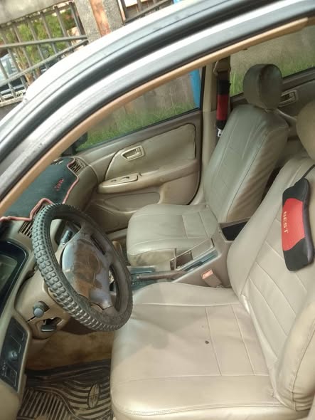 A picture of Distress Toyota Camry Drop light