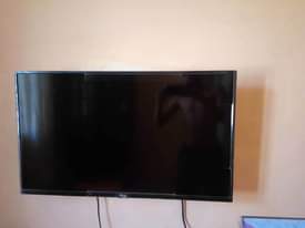 A picture of INAUZWA TV LG ORG KABSA KWA BEI POWA PIGA SIMU
