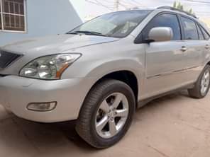 A picture of Lexus Rx330 for sale Super Clean body and interior Sound