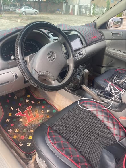 A picture of Neatly Used Registered 2004 Toyota Camry LE
