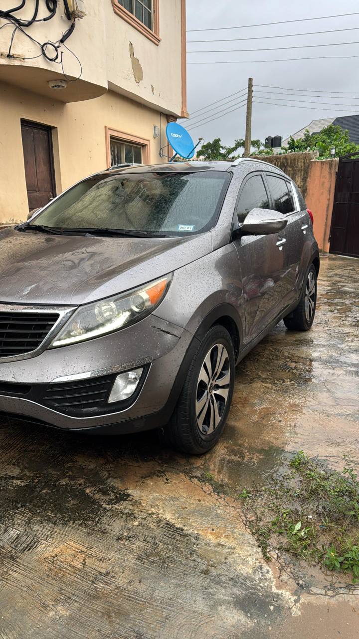 A picture of Kia sportage 2013