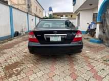 A picture of Toyota Camry 03
