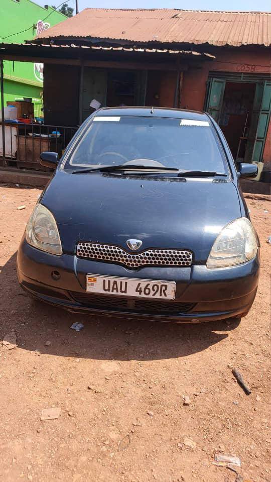 A picture of Toyota Vitz 1.3cc on sale at 9.5m.