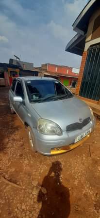 A picture of Toyota vitz UGX 9 000 000