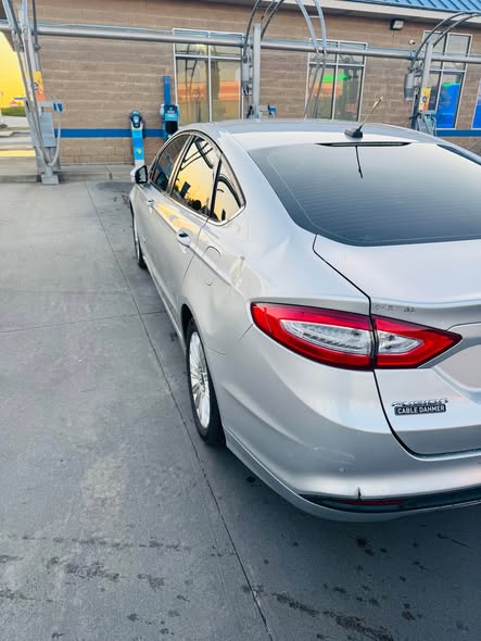 A picture of 2015 Ford fusion plug in hybrid