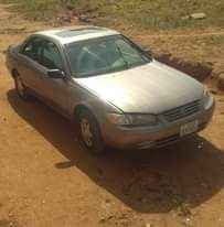 A picture of 1998 Camry pencil light 1998