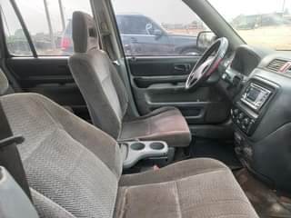 A picture of Honda CR V 2000 Model