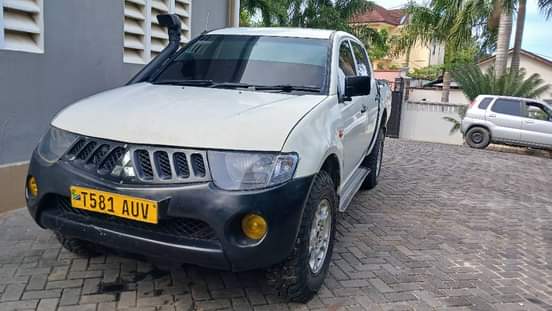 A picture of Mistubish L200 0712277757