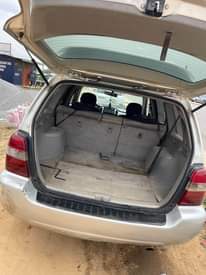 A picture of Toyota Highlander 06