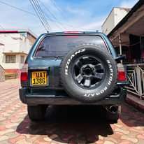 A picture of Toyota hillux Surf 1996