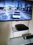 A picture of Playstation 3 Inauzwa ikiwa na pad2 HDM na charging wire