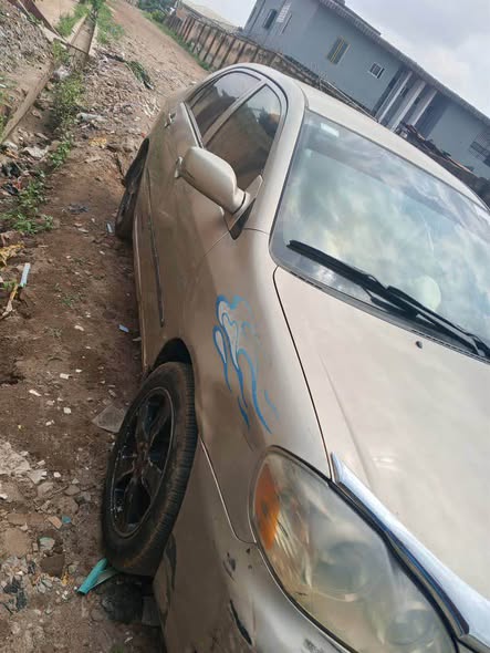 A picture of Toyota corolla 2005