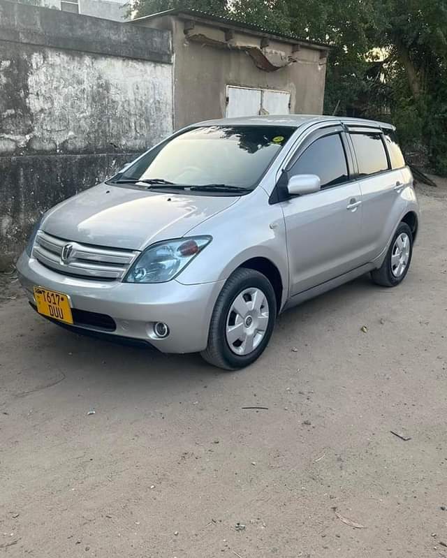 used toyota ist