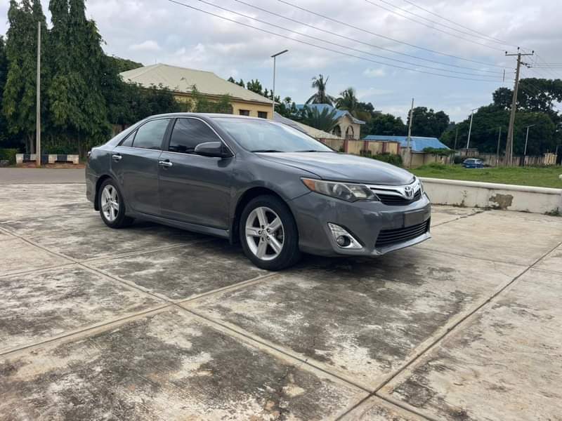 A picture of 2013 TOYOTA CAMRY SE V4 MILEAGE 72km AT KADUNA 8