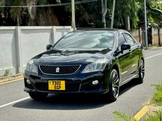 A picture of Crown Athlete Price 25m Automatic Year 2009 Petrol Cc 2490