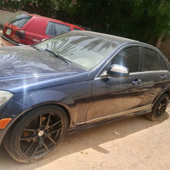 A picture of MERCEDES BENZ c300 2009 model