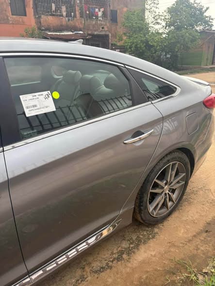 A picture of For sale money needed now Hyundai sonata sport 2 0T