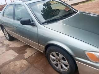 A picture of Toyota Camry big light