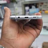 A picture of Samsung note 9