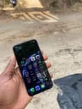 A picture of iPhone X 64gb Face ID True tone 400 000 Bh
