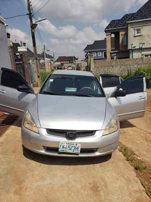 A picture of 2005 Honda accord