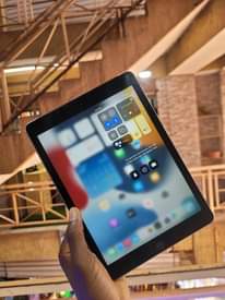 A picture of Ipad air2 128GB