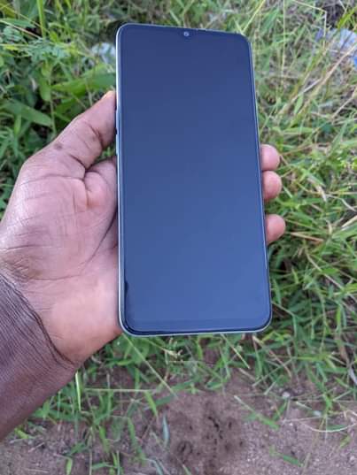 A picture of Oppo a77s imenyooka mno gb128 ram12 finger pembn