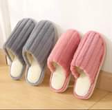 A picture of Indoor slippers