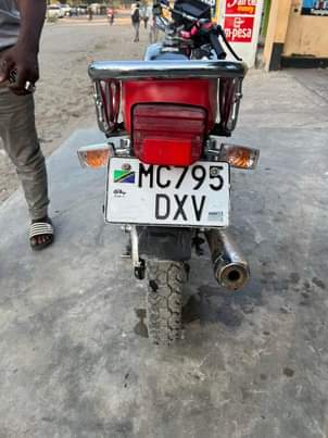 A picture of Nauza pikipiki used kama mpy call 0692530461