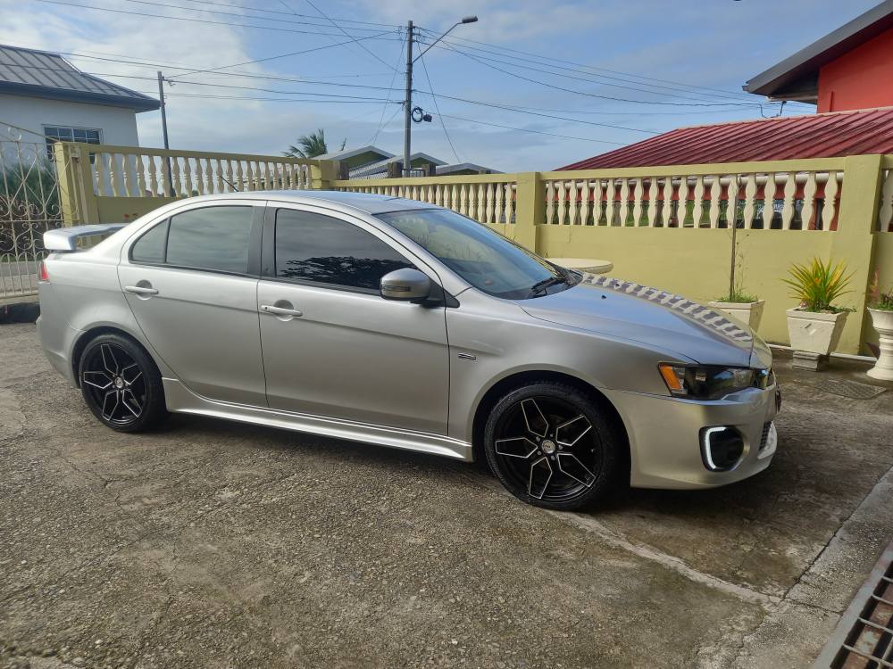 mitsubishi lancer