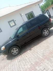 A picture of Honda pilot