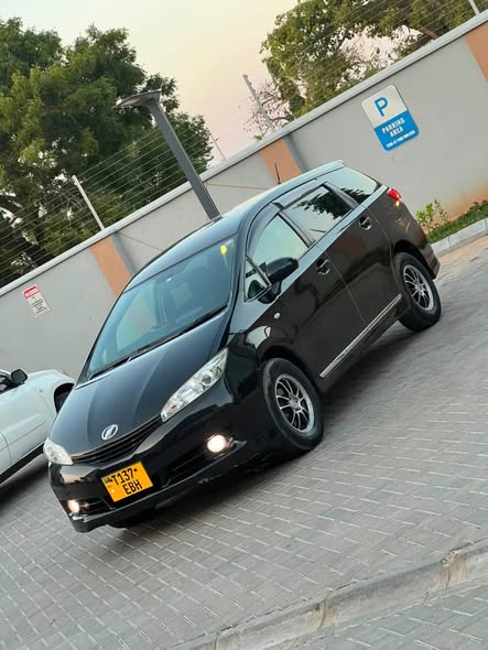 A picture of TOYOTA WISH NEW MODEL MANUFACTURE 2009 FULL AC MUSIC RIMS