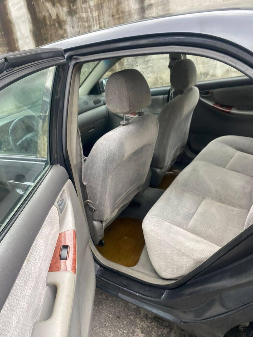 A picture of 2004 Toyota Corolla