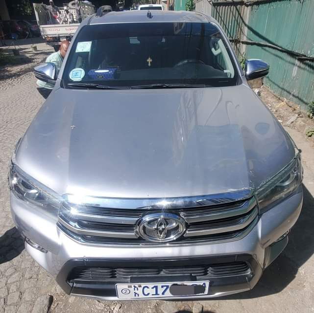 used toyota hilux