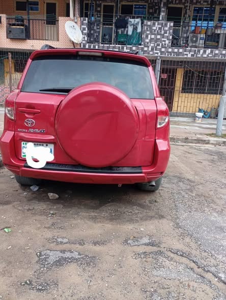 A picture of 2006 Toyota RAV4