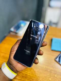 A picture of SAMSUNG S9
